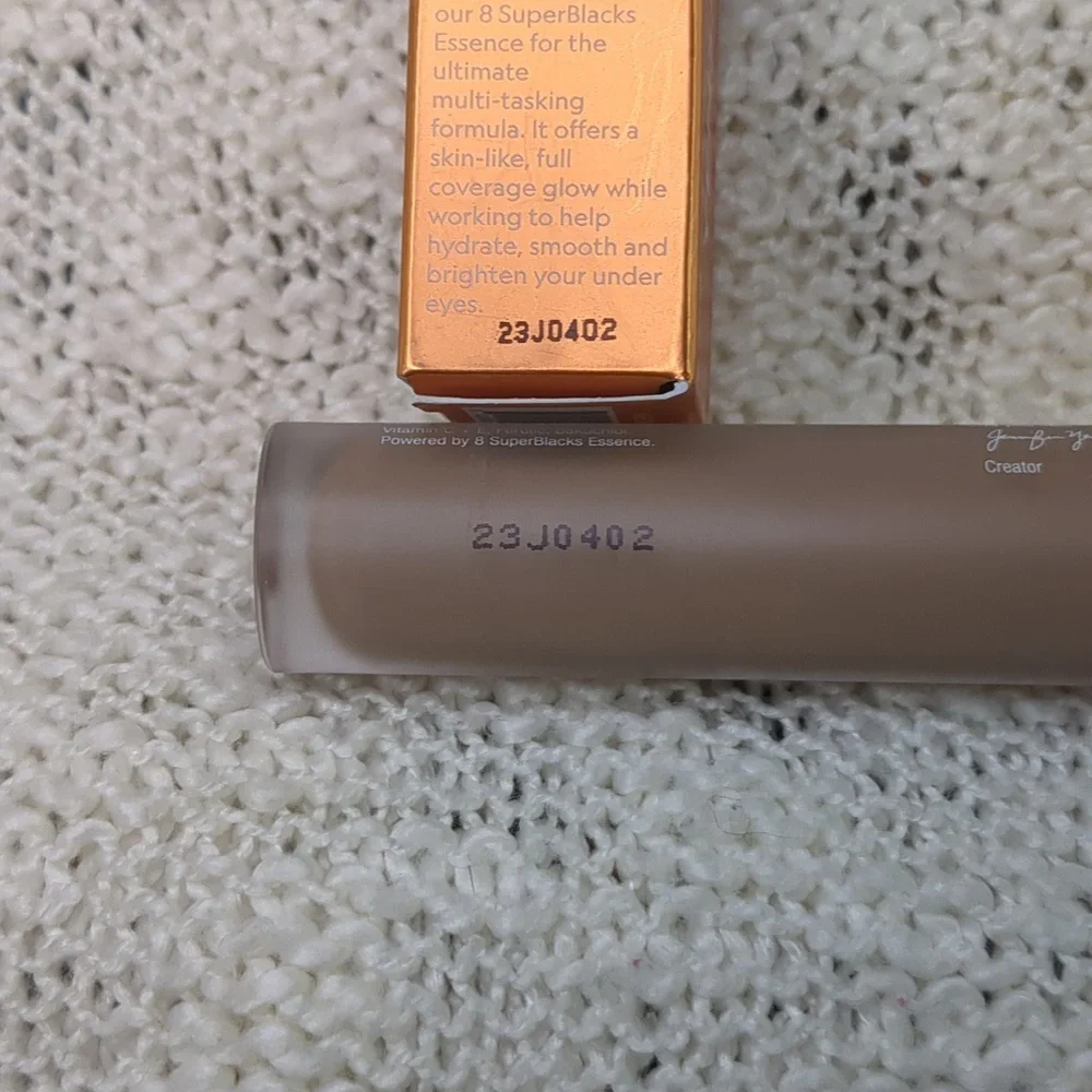 YENSA Super Serum Silk Concealer in Medium 2, 6ml/0.20fl oz